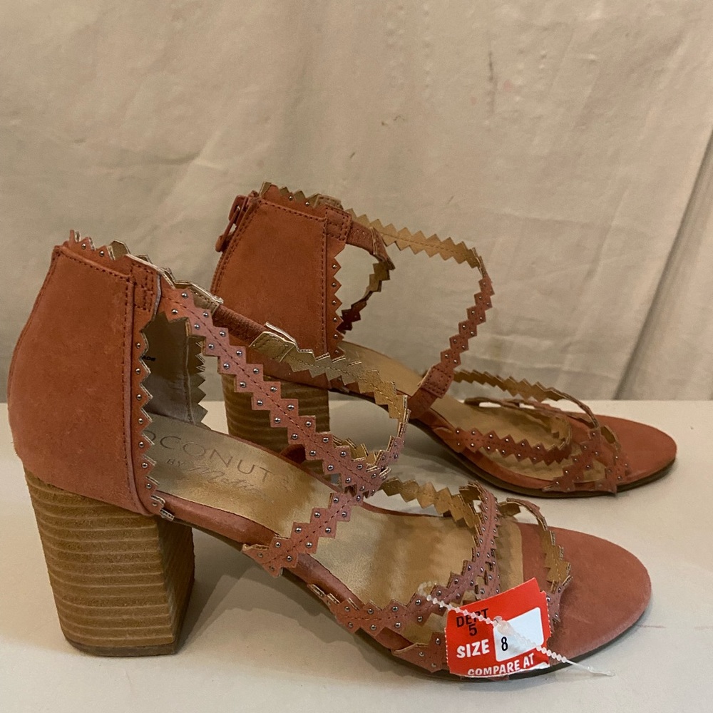 Coconuts by Matisse salmon color zigzag strappy sandals size 8 NWT